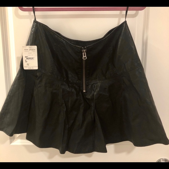 Free People Faux Leather Trumpet Mini Skirt sz 10 - Picture 3 of 5